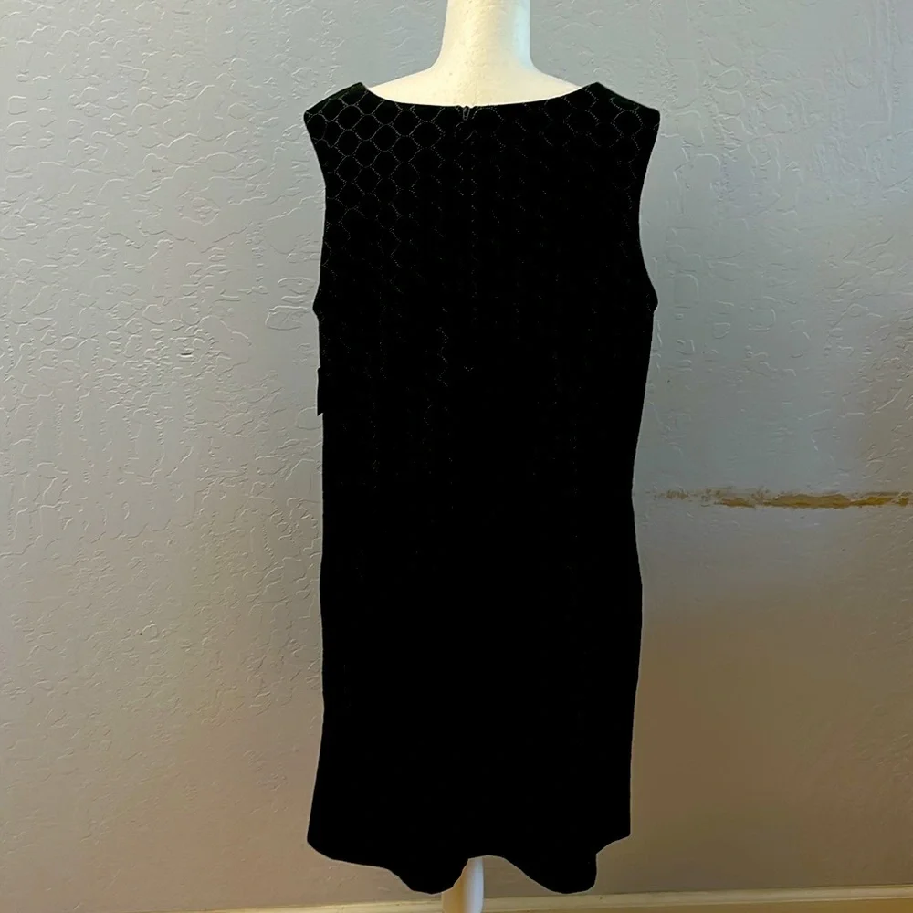 Taylor black mini